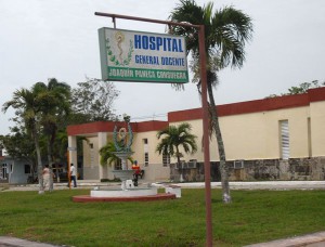 La Brigada Europea José Martí tiene previsto visitar el Hospital Municipal Joaquín Paneca —antiguo cuartel de la tiranía rendido por Camilo. (Foto: Oscar Alfonso)