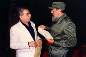 El documental de Estela se enriquece mediante la inclusión de fotografías inéditas o poco conocidas y secuencias que ilustran momentos compartidos por Fidel y García Márquez.