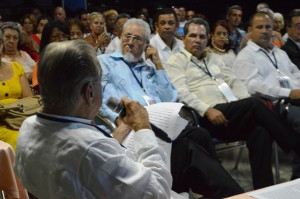 El profesor Álvarez Cambras pronunció una conferencia magistral en la jornada conclusiva. Foto Carlos Luis.