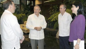 Raúl Castro y el canciller mexicano, José Antonio Meade Kuribreña (izquierda). Foto: Estudios Revolución.