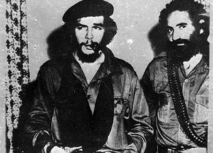 Armando Acosta junto a su jefe Ernesto Che Guevara en la campaña de Las Villas.