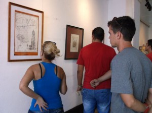 La exposición, inaugurada en la galería Tristá, propone una mirada en retrospectiva a la obra de Echenagusía.