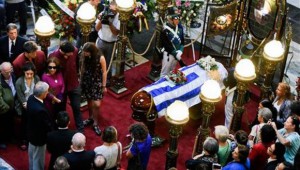 Funerales de Eduardo Galeano. Foto: AP.