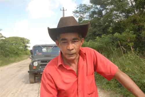 Según Arnaldo Rodríguez, para la comunidad de Polo Viejo no hubo mejor regalo que la reconstrucción del camino de acceso. (Foto: Vicente Brito).