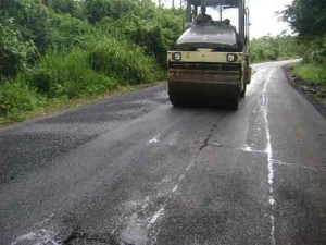 A inicios de 2013 debe quedar concluida la pavimentación del tramo entre Topes y los límites Villa Clara-Sancti Spíritus.  