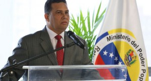 Gustavo González López, ministro de Relaciones Interiores, Justicia y Paz.