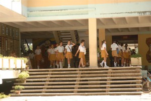 Cerca de 5 000 estudiantes y trabajadores de Secundaria Básica reciben gratuitamente la merienda escolar.