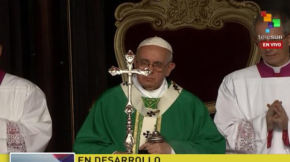 Papa Francisco oficia su primera misa en Cuba. (Foto: captura de Telesur)