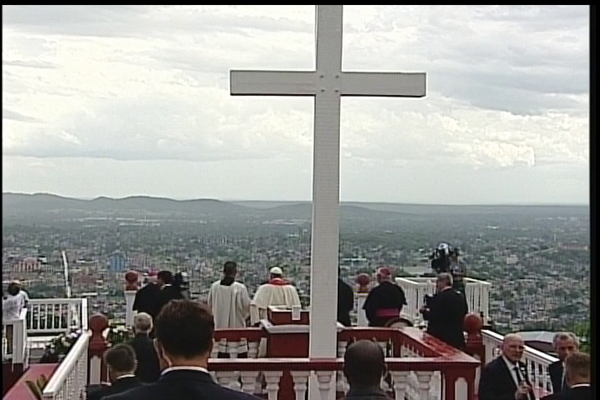 El Papa en la Loma de la Cruz. (Foto: captura de la TVC)