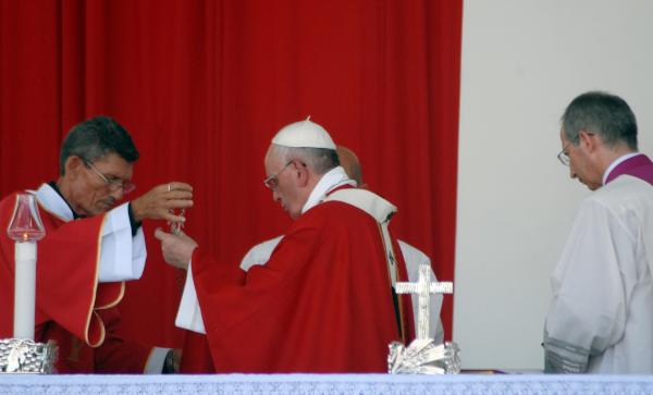 cuba, papa francisco en cuba, papa francisco, holguin, misa, santa misa, raul castro, vaticano