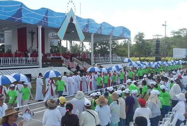 cuba, holguin, papa francisco, papa francisco en cuba, misa, santa misa, raul castro, vaticano