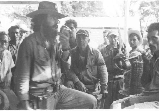 sancti spiritus, camilo cienfuegos, ernesto che guevara, columna 8 ciro redondo, columna 2 antonio maceo, historia de cuba