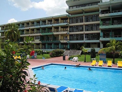 sancti spiritus, hotel zaza, grupo hotelero islazul, turismo cubano