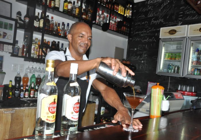 Cuban bartender wins Havana Club Cocktail Grand Prix