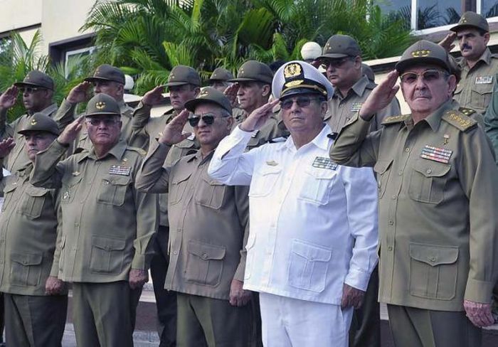 cuba, orden antonio maceo, raul castro, escuela militar