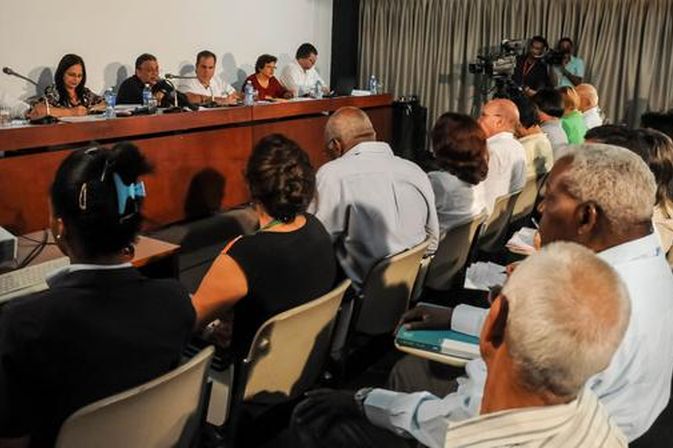 cuba, asamblea nacional del poder popular, economia cubana, parlamento cubano, esteban lazo