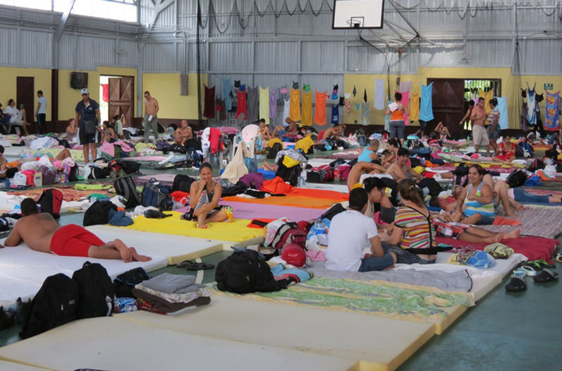 Cubanos esperan en Costa Rica por desenlace de crisis migratoria. (Foto: La Nación)