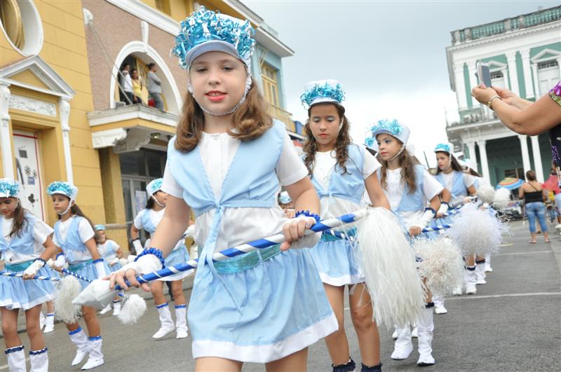 sancti spiritus, desfile martiano, jose marti, niños, niñas