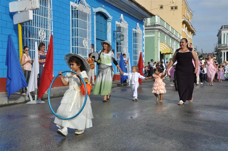 sancti spiritus, desfile martiano, jose marti, niños, niñas