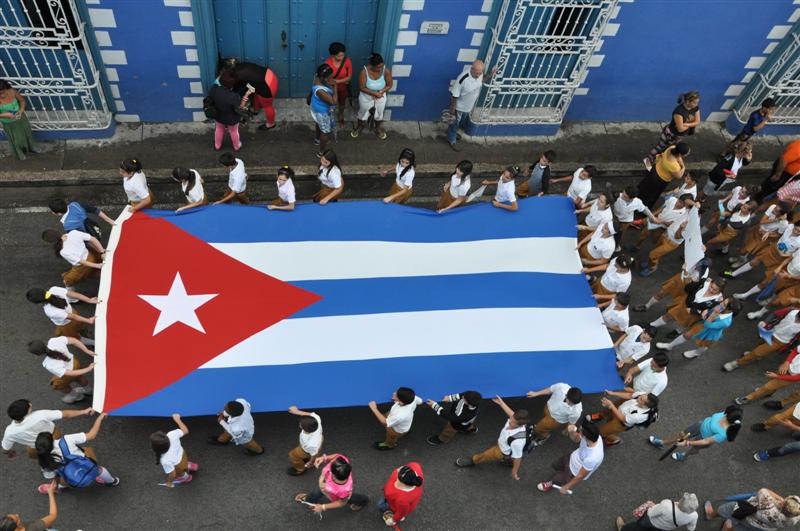 sancti spiritus, jose marti, desfile martiano, niños, niñas