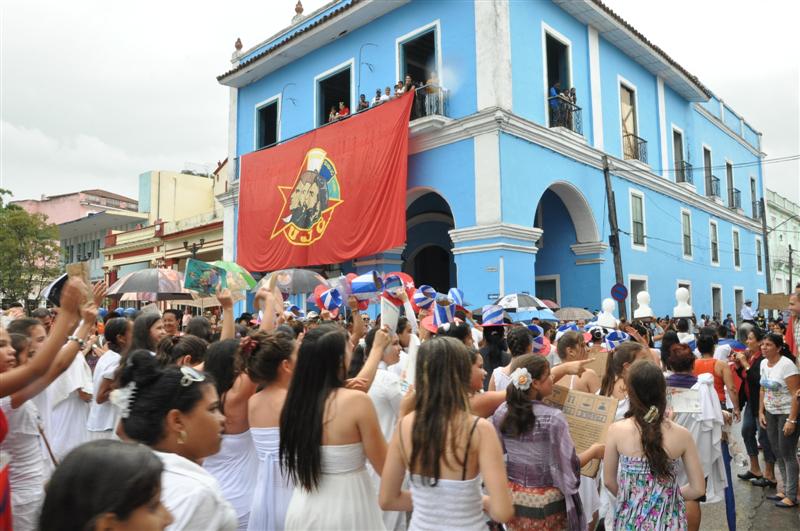 sancti spiritus, desfile martiano, jose marti, niños, niñas