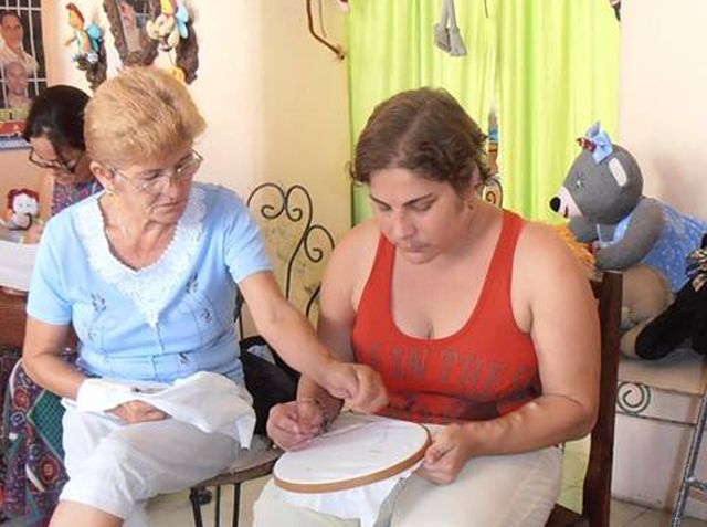 sancti spiritus, proyecto sociocultural comunitario, artes plasticas, vuelo de mariposas