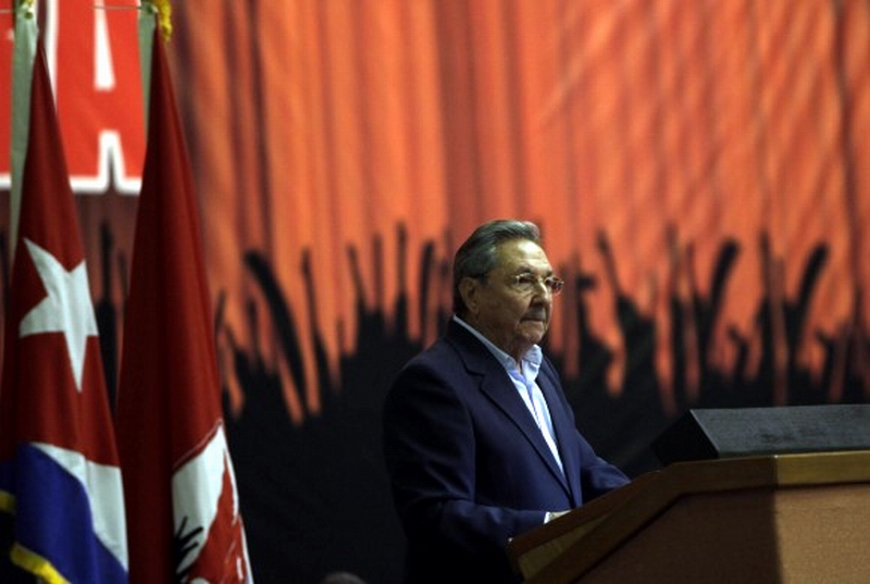 Raúl Castro Ruz. General de Ejército
Ministro de las Fuerzas Armadas de Cuba