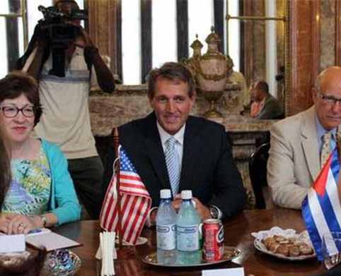 Jeff Flake aboga por una nueva era de entendimiento entre La Habana y Washington.