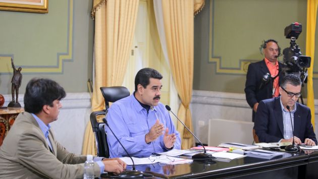 Desde el Palacio de Miraflores, Maduro encabezó la activación del sector automotriz en el eje industrial de la Agenda Económica Bolivariana. (Foto AVN)