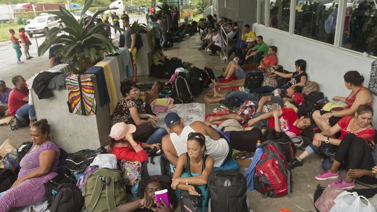 Cuatro mil 300 cubanos abandonaron suelo costarricense desde enero pasado.