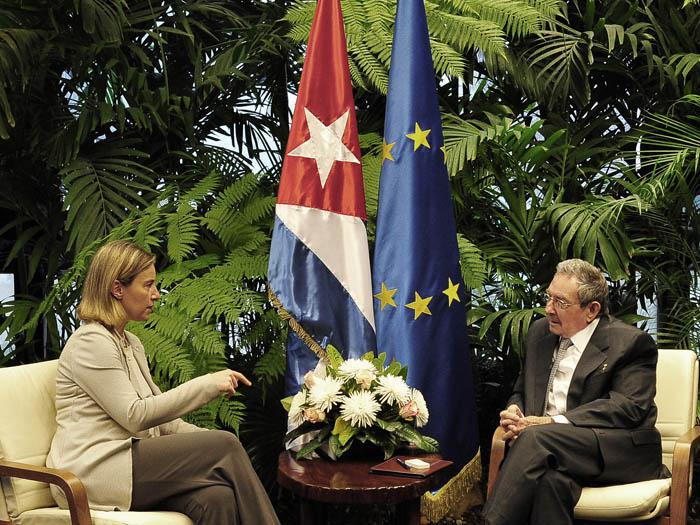 Raúl recibió este viernes a la excelentísima señora Federica Mogherini. (Foto: Estudios Revolución)