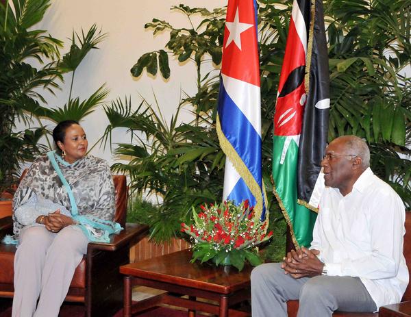 Salvador Valdés  sostuvo conversaciones  con Amina C. Mohamed, Ministra de Relaciones Exteriores y Comercio Internacional de la República de Kenya. (Foto ACN)