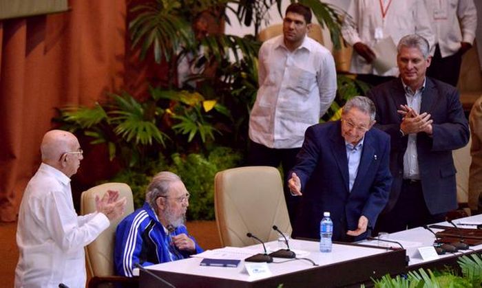 cuba, fidel castro, raul castro VII congreso del partido comunista de cuba, VII congreso del pcc, pcc