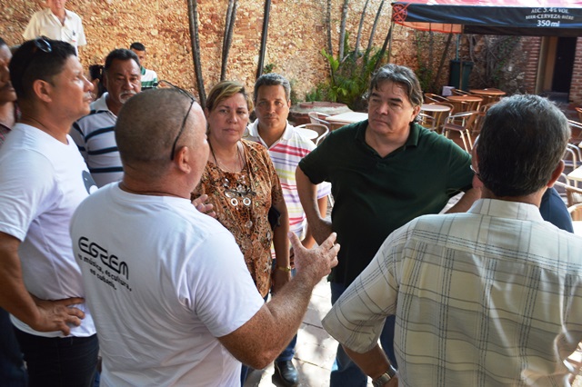 El titular de Cultura destacó los esfuerzos multisectoriales como esencial para logar impulsar la ejecución de las obras. (Foto Carlos Luis Sotolongo / Escambray)