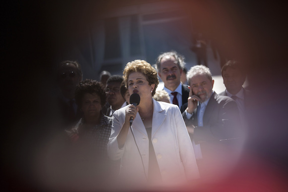 Dilma y Lula en Brasilia. (Foto: AP)