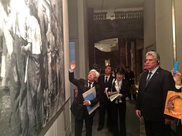 Díaz-Canel visitó el Museo de la Bomba Atómica, en Hiroshima. (Foto: ACN)