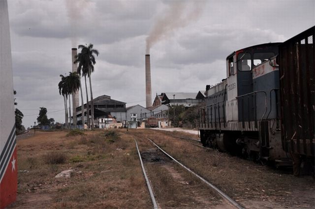 sancti spiritus, jovenes, central urugua, zafra azucarera