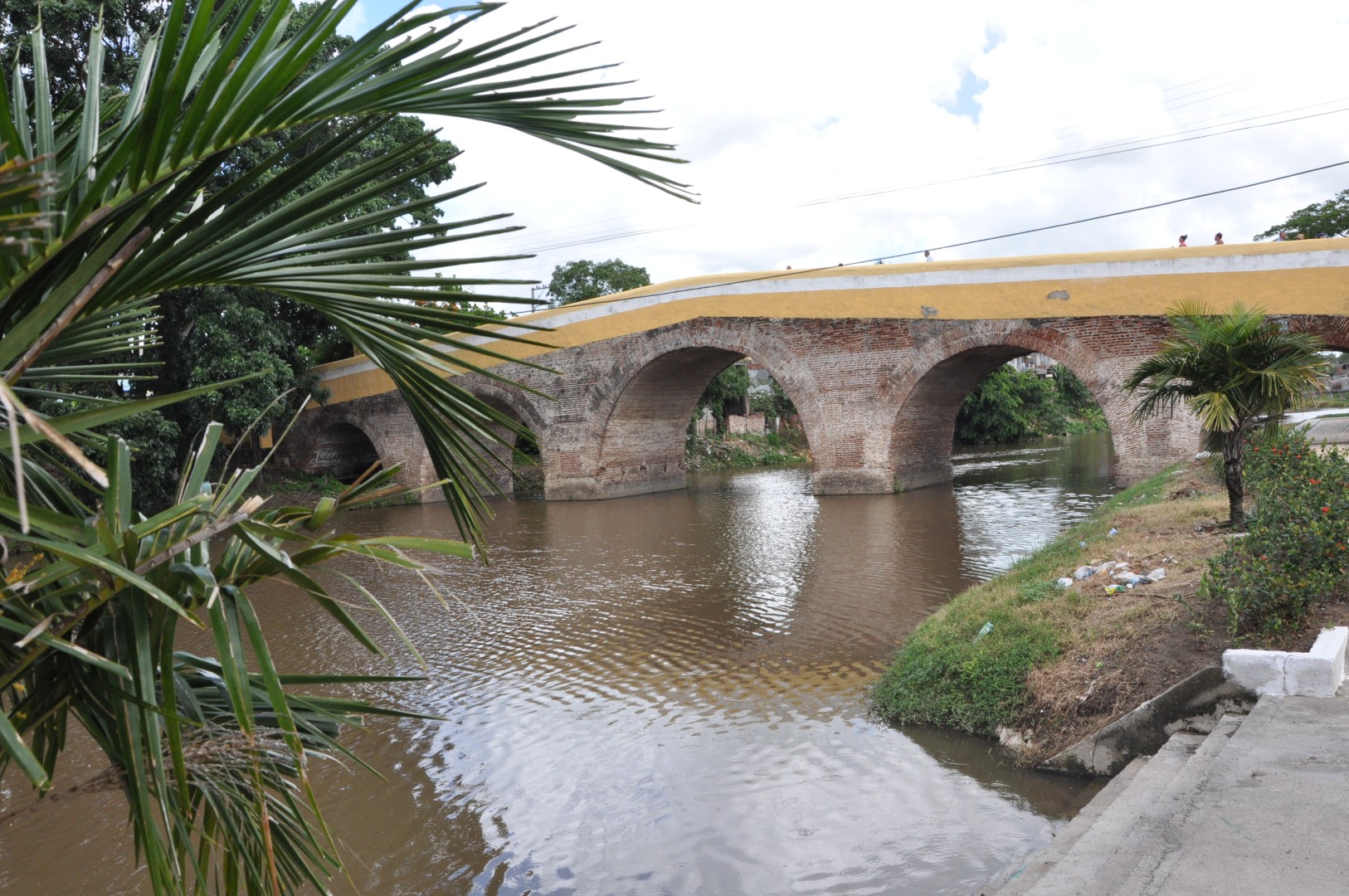 Sancti Spíritus, Sancti Spíritus en 26, Cuba, río Yayabo, ciudad, Escambray