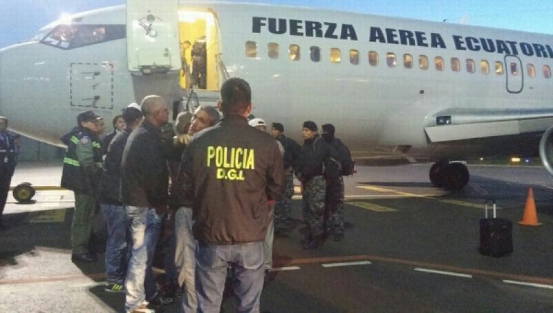 En julio 75 migrantes cubanos fueron deportados por no justificar su permanencia legal en Ecuador.