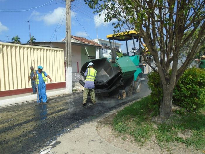 sancti spiritus en 26, asfalto, jatibonico