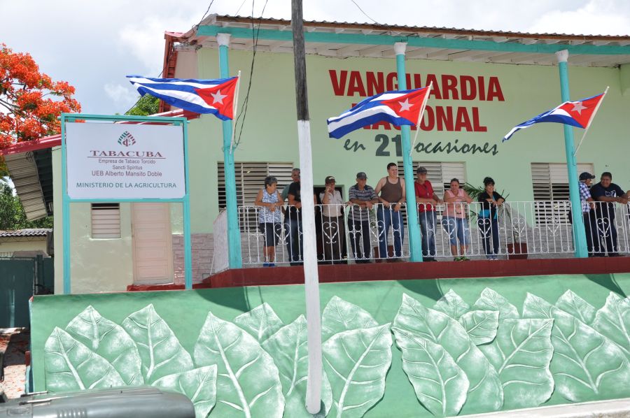 sancti spiritus en 26, tabaco, fabrica de tabaco, taguasco