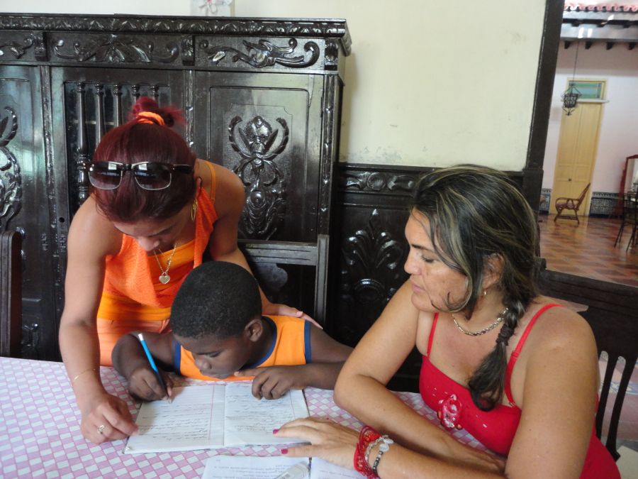 sancti spiritus en 26, educacion cubana, hogar de niños sin amparo familiar