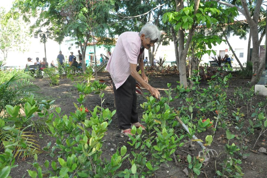 sancti spiritus, servicios comunales, parque maceo