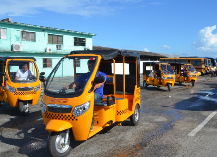 sancti spiritus en 26, transporte, transporte urbano, mototaxis