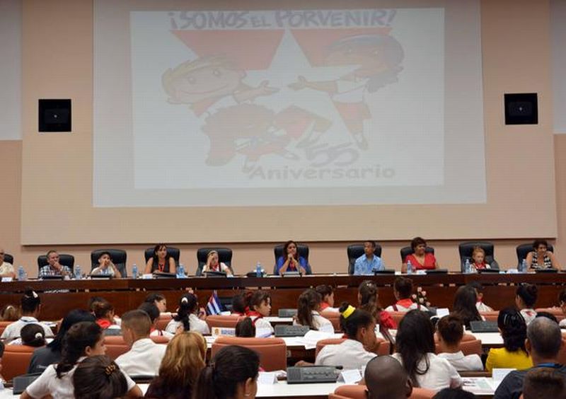 Sesión plenaria y final de la Asamblea Nacional Pioneril, en el Palacio de las Convenciones. (Foto: ACN)