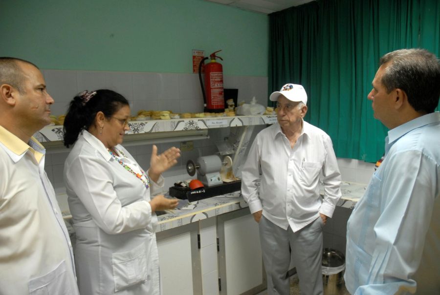 sancti spiritus en 26, jose ramon machado ventura, hospital provincial camilo cienfuegos, clinica estomatologica provincial