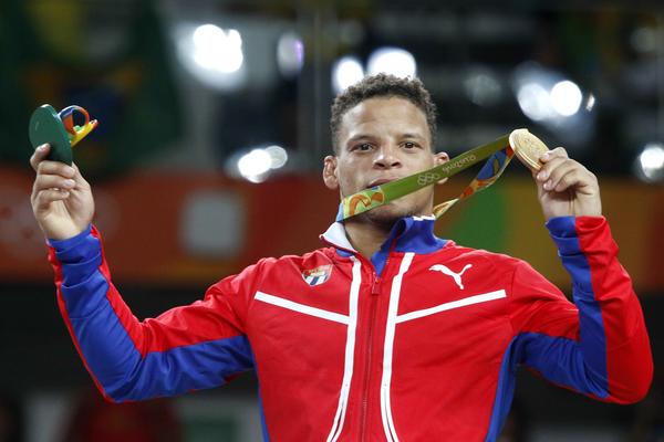 Ismael Borrero, división de 59 kg., logró la primera medalla de oro de Cuba en Río 2016. (Foto: ACN)