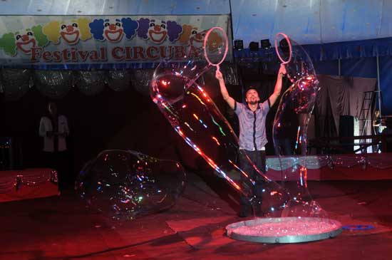 Algunos de los números premiados en el más reciente Festival Internacional de Circo se presentan en Sancti Spíritus.