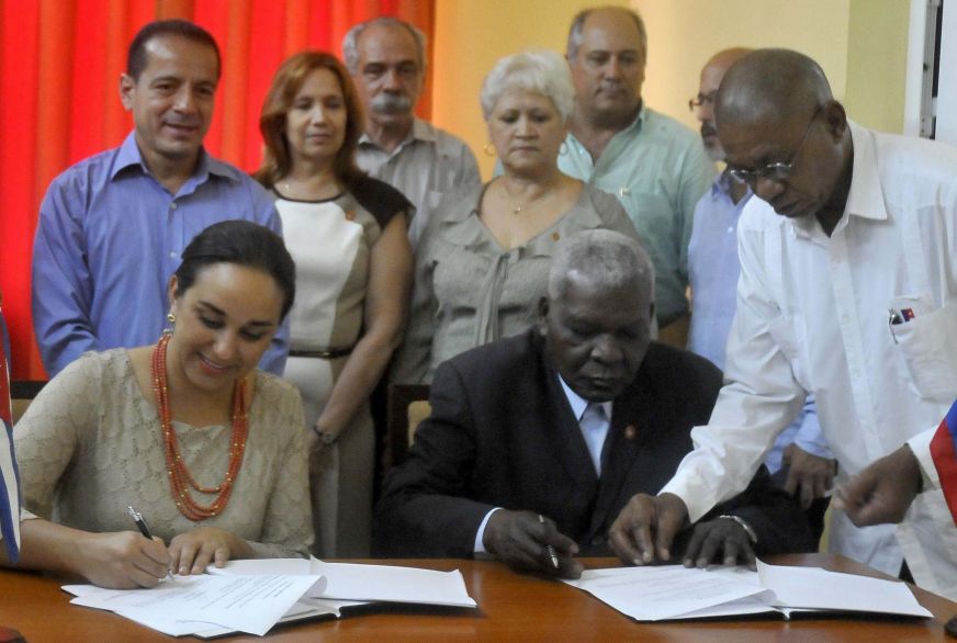 cuba, ecuador, parlamento cubano, esteban lazo