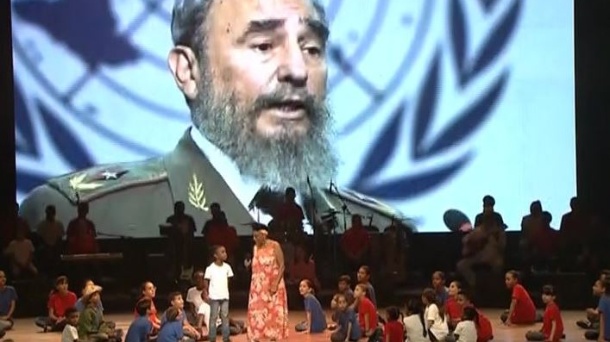 La Compañía de Teatro Infantil La Colmenita estrenó el espectáculo “Fidel entre nosotros”. (Foto: Radio Rebelde)